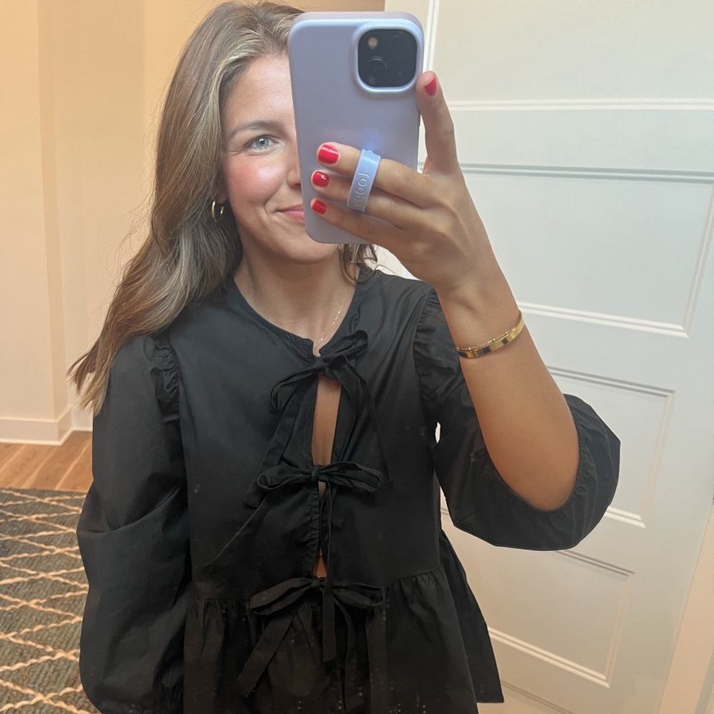 Meet your Posher, Hillary